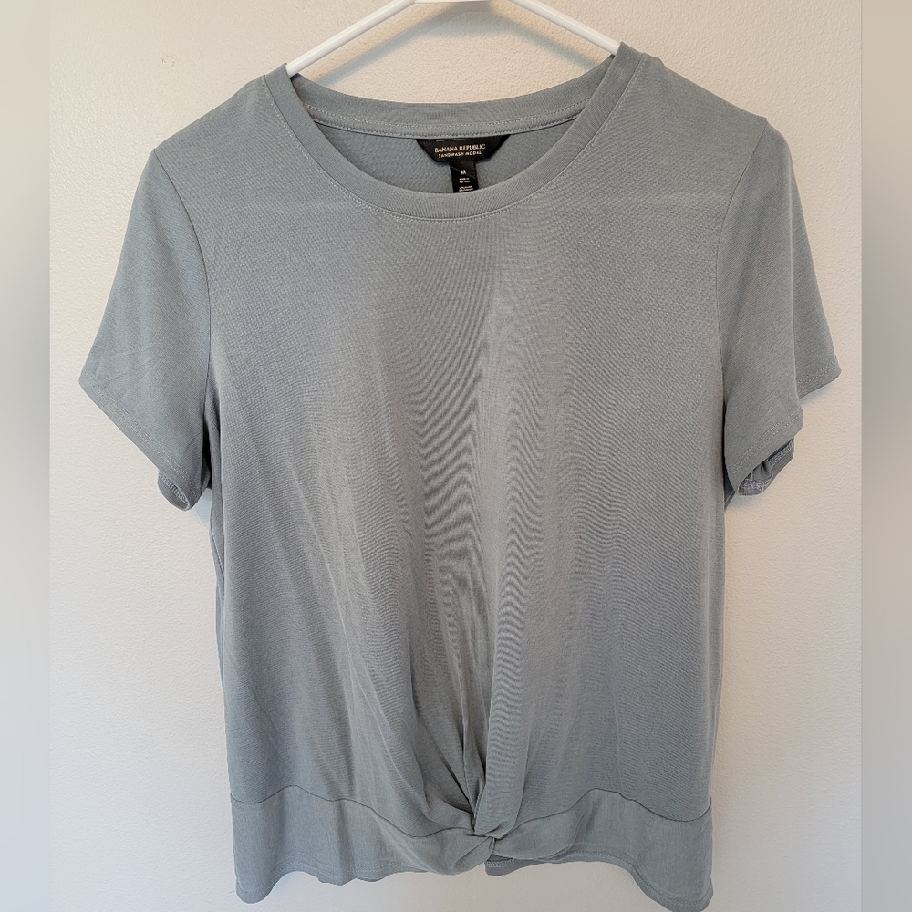EUC Banana Republic Size Medium Modal Tee